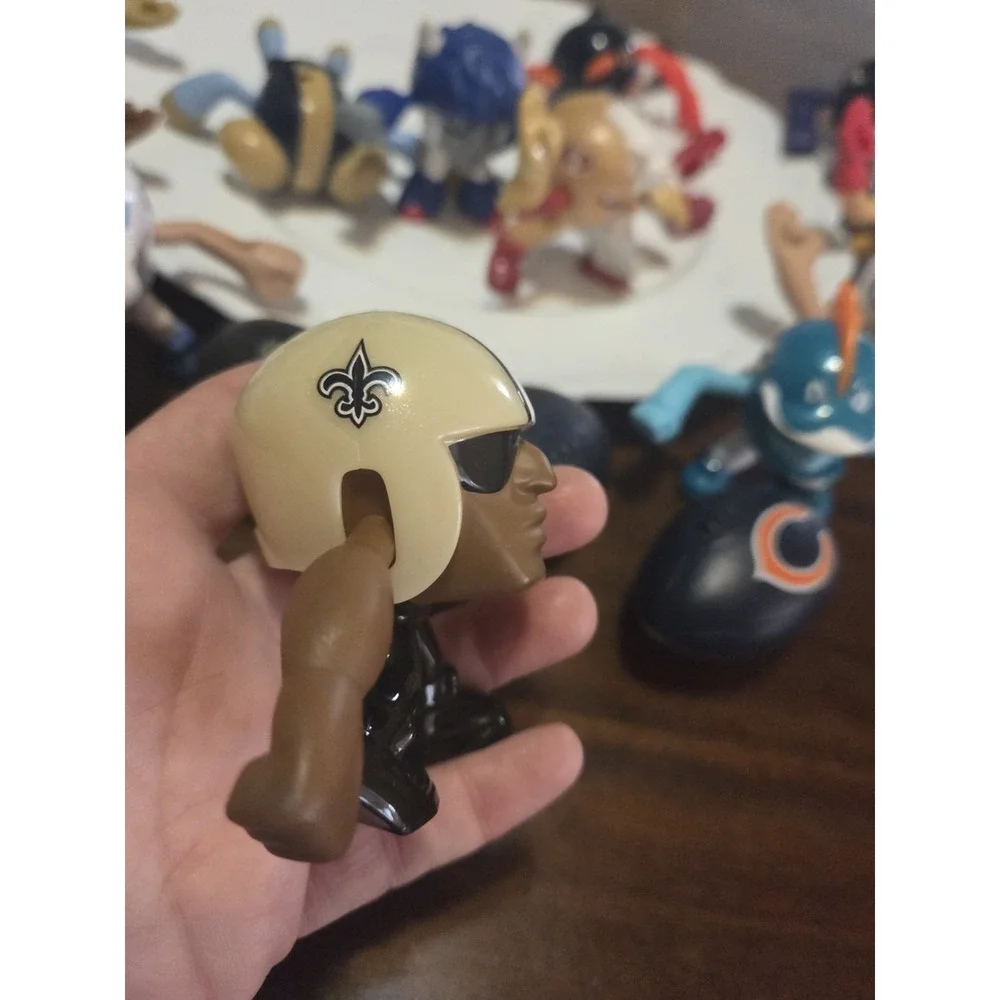 N/A 13 figures